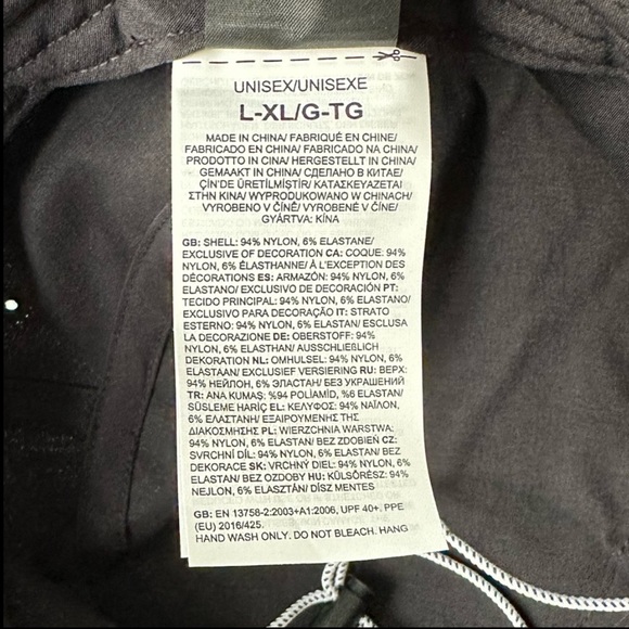 The North Face Class V Brimmer Hat In TNF
Black Unisex L/XL - Picture 9 of 9